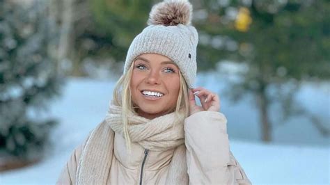 Hailey Ostrom Bio, Age, Height, Husband, Kids, Salary, Golf